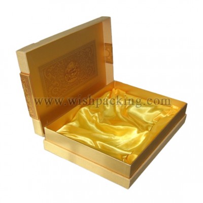 Skincare pretty balm frame packaging recycled paper makeup box with gold smooth satin fabric liner